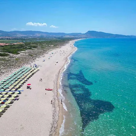 Isa-hotel With Swimming Pool Just 300 Mt From The Baia Delle Mimose-beach Badesi