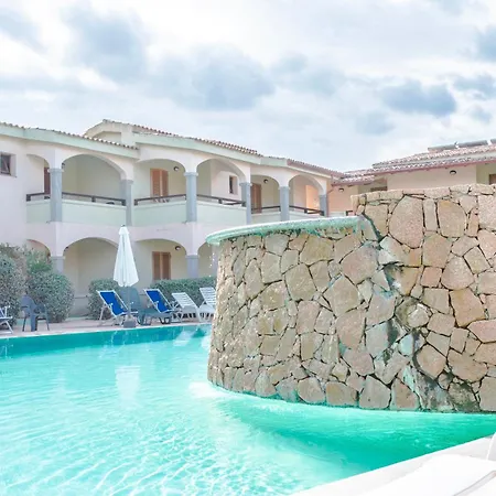 Isa-hotel With Swimming Pool Just 300 Mt From The Baia Delle Mimose-beach Hotel *