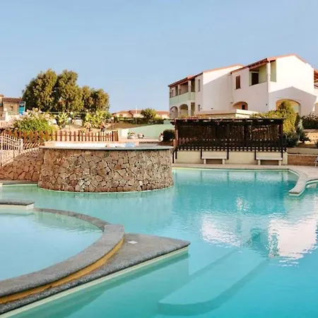 Isa-hotel With Swimming Pool Just 300 Mt From The Baia Delle Mimose-beach Hotel Badesi