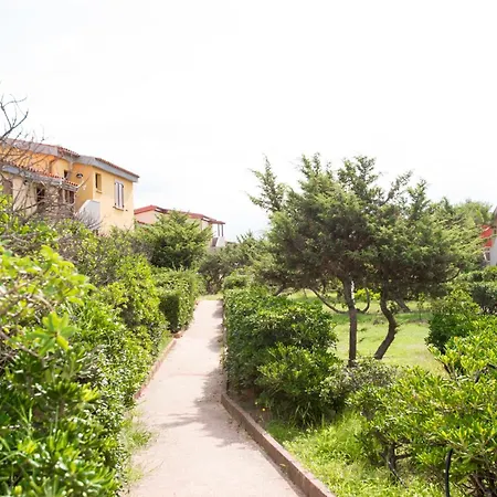 Isa-hotel With Swimming Pool Just 300 Mt From The Baia Delle Mimose-beach Hotel Badesi