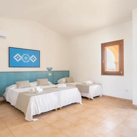 Isa-hotel With Swimming Pool Just 300 Mt From The Baia Delle Mimose-beach Hotel *